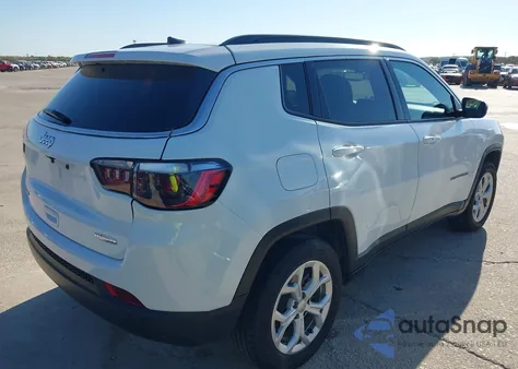 2024 Jeep Compass Latitude 4X4 из США, поврежденный, VIN 3C4NJDBN5RT117317